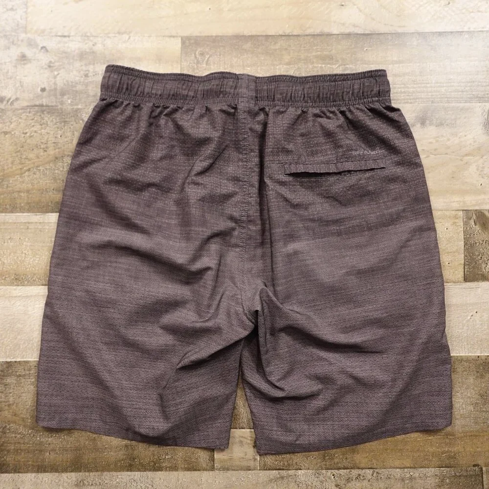 Travis Mathew Performance Shorts Men’s Medium Heather Charcoal 8” Inseam Stretch